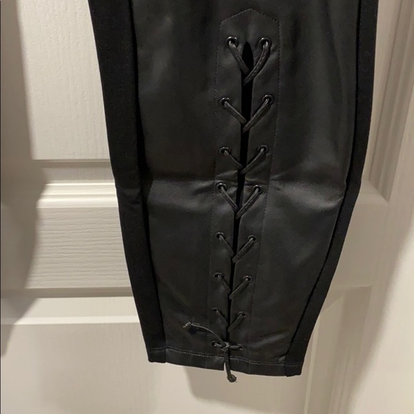 Love & Legend Faux Leather tights - Picture 3 of 5